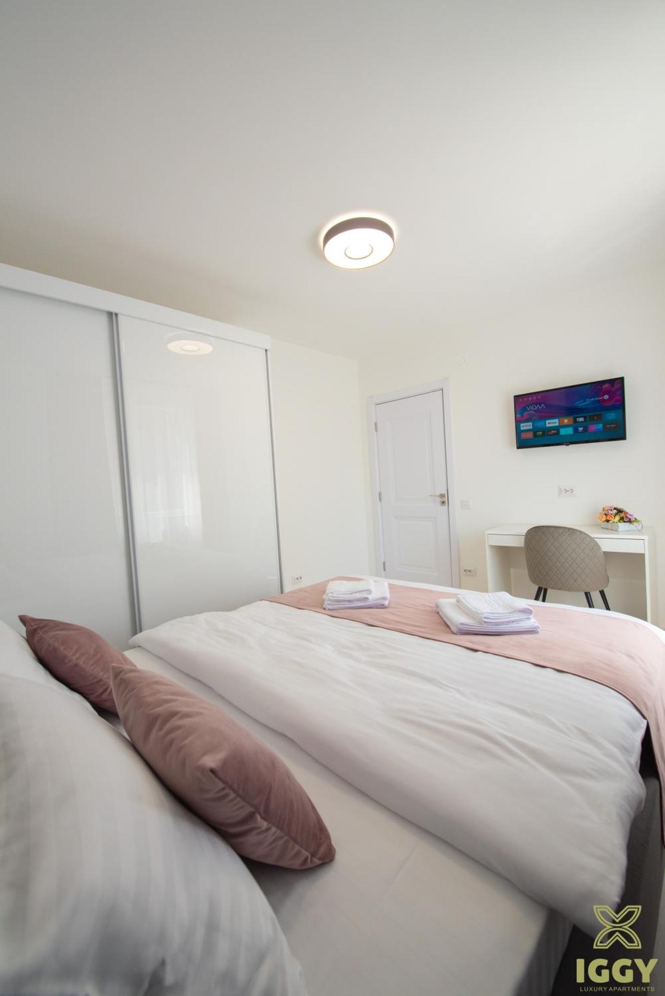 Iggy Premium Apartment Hunedoara Buitenkant foto